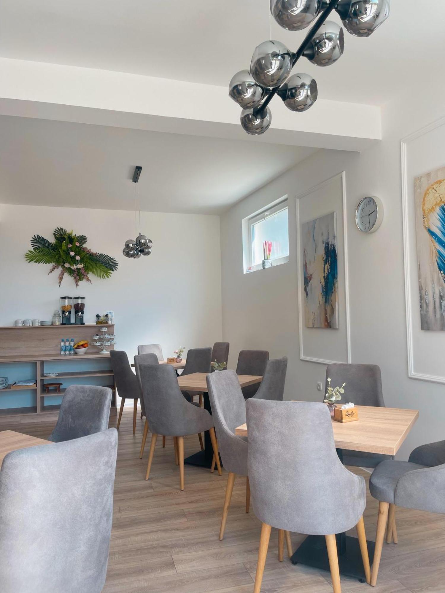 Apartments And Rooms Smile Mostar Ngoại thất bức ảnh